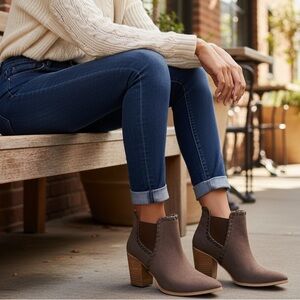 Mi.im Women’s Booties Chocolate Brown Suede Slip On Size-8 EUC